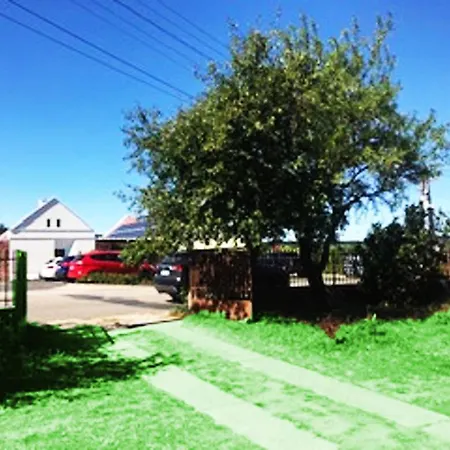 דירה A Festo Vendeghaza / The Painter's Zánka