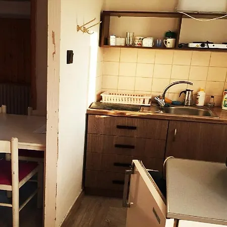 דירה A Festo Vendeghaza / The Painter's *